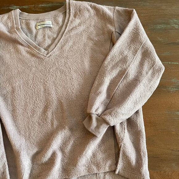 Urban Outfitters Women's Lillu V-Neck Pullover Fleece Top Sweater XS - Picture 4 of 8